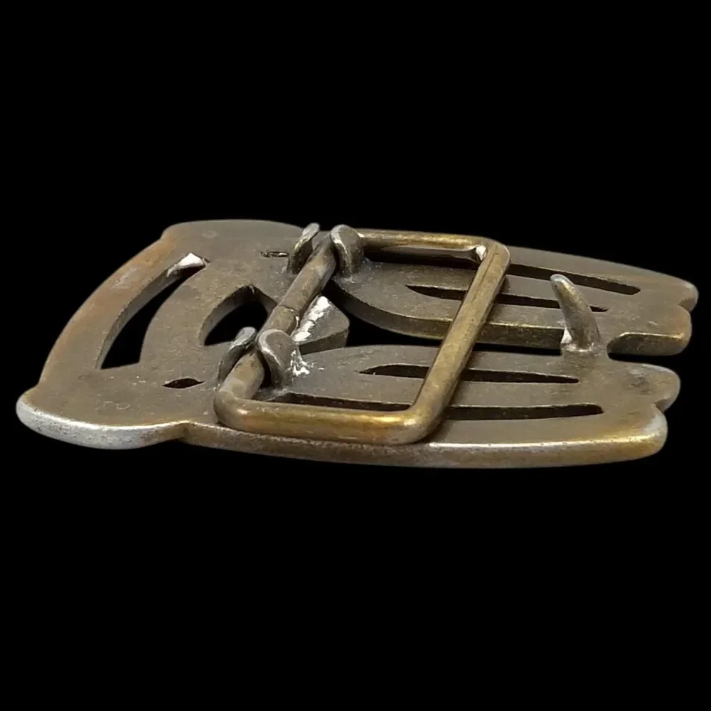 Celtic Knot Belt Buckle -‎ Vintage Style Patterned Accessory for Unique Fashion
